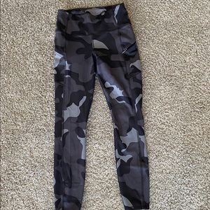 Athleta camo contender leggings!